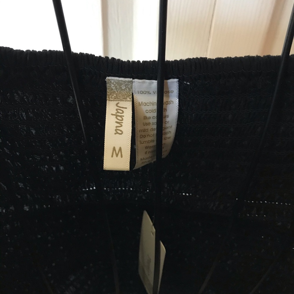 Japna Black Crop Top - Picture 7 of 8
